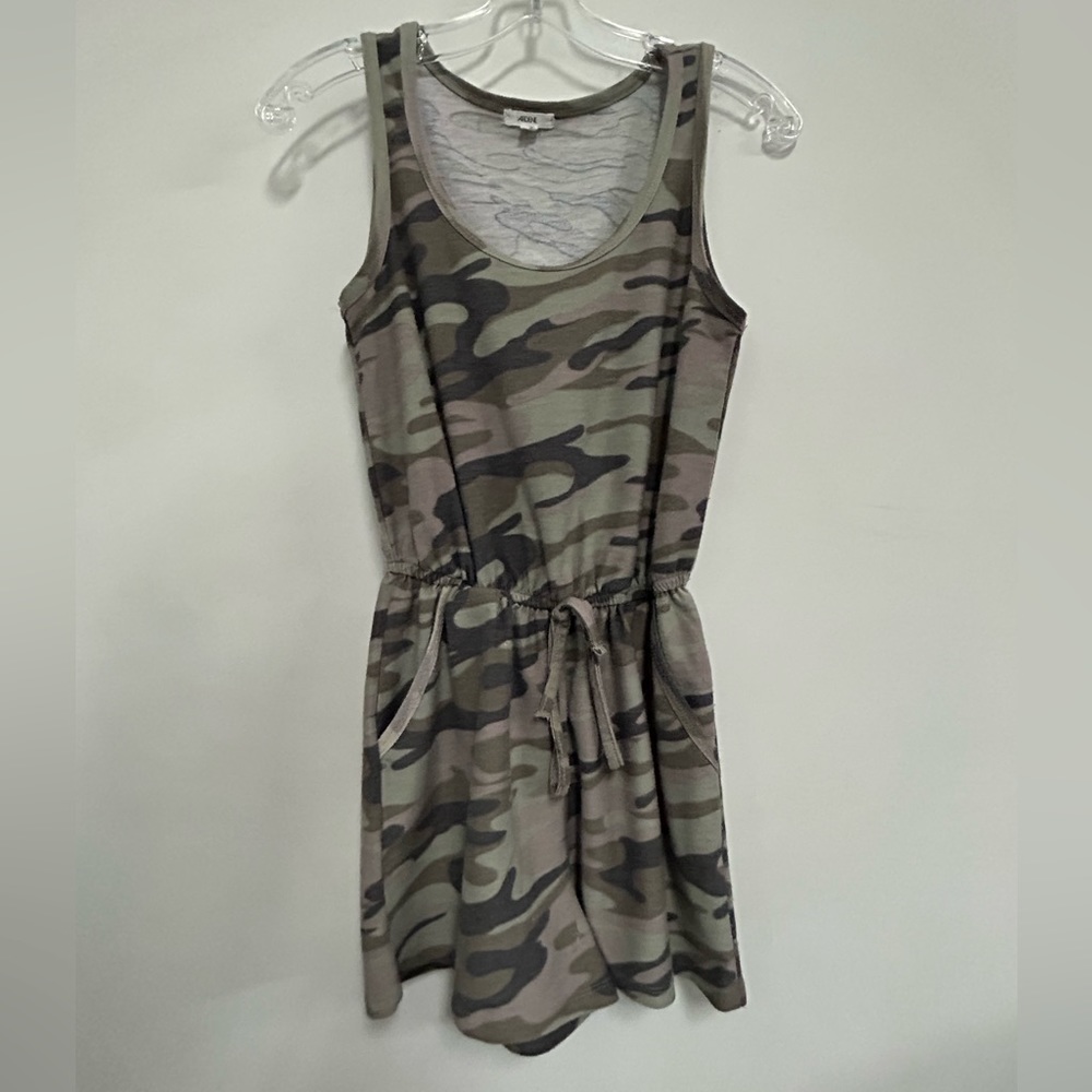 2 Ardene Rompers - Picture 3 of 12